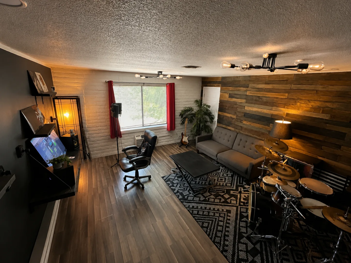 CalvinSunday Redding recording studio live room